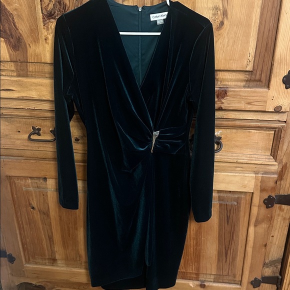 Calvin Klein Elegant Velvet Side Bar Trim Dress Color Malachite - Picture 5 of 5